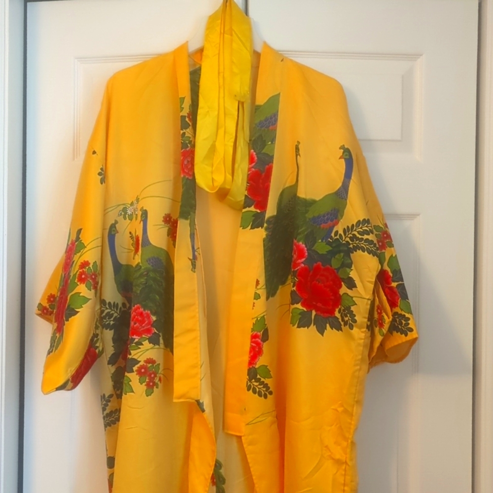 Peacock Yellow Satin Kimono Vegas